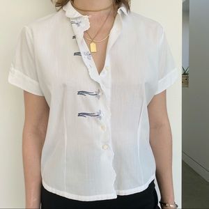 Vintage 1960’s White Floral Blouse - Size S (EUC)